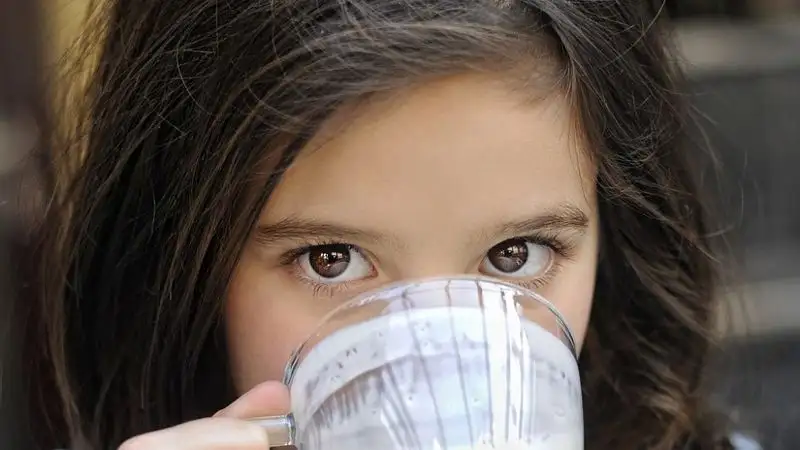 Медики рассказали, чего не должно быть в детском рационе