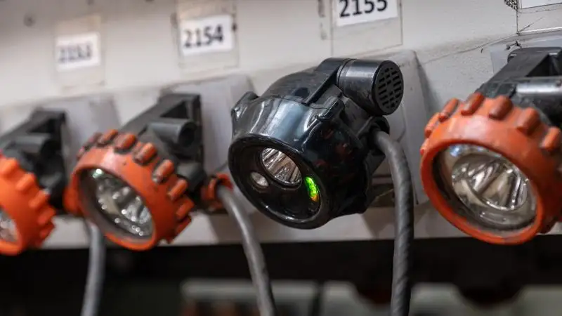 Шахтеров АО "АМТ" снабжают приборами с видеофиксаторами