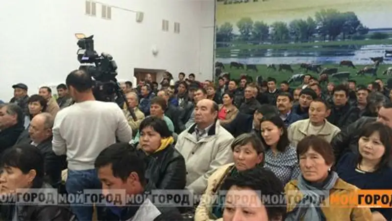 Замакима ЗКО Бахтияр Макен крестьянам: «Теперь по головам гладить не будем!»