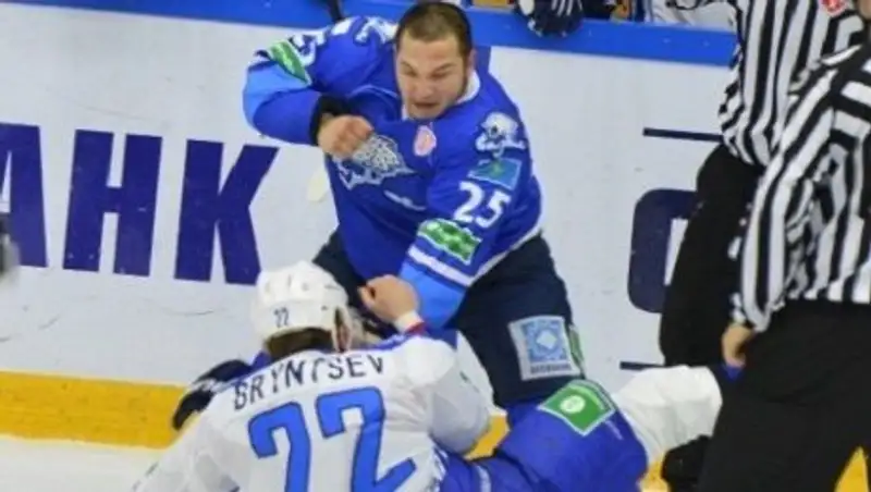 Редкие спортивные профессии в Казахстане: хоккейный тафгай