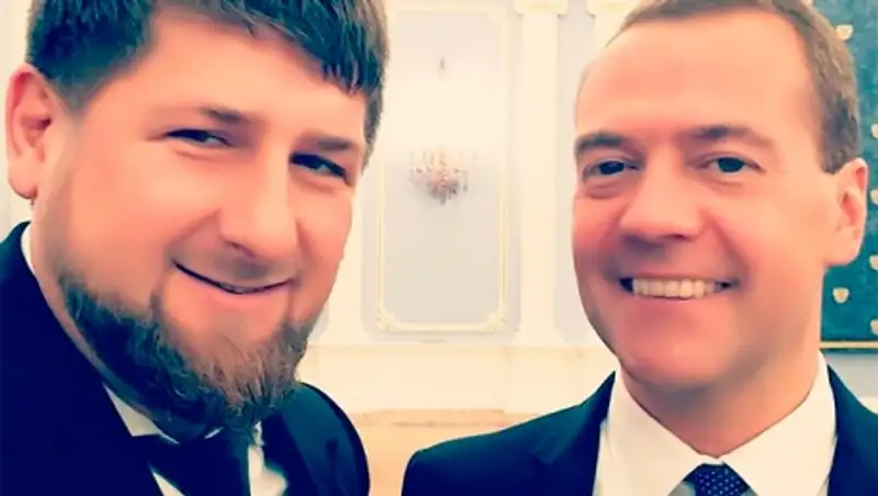 Кадыров похвастался селфи с Медведевым