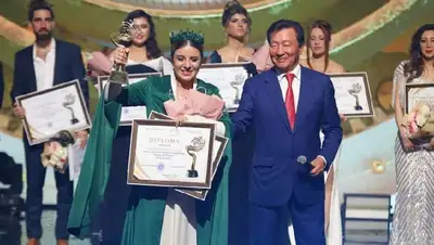 В Туркестане прошел международный конкурс казахской песни , фото - Новости Zakon.kz от 21.10.2022 16:37
