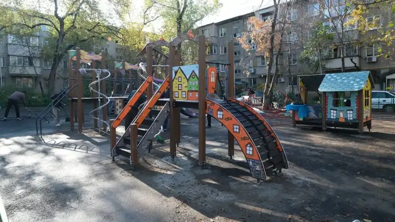 детская площадка, Алматы, фото - Новости Zakon.kz от 02.11.2023 17:58