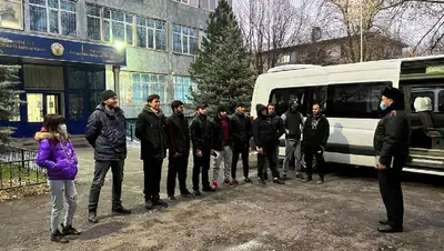 полиция, миграционный контроль , фото - Новости Zakon.kz от 11.12.2021 12:40