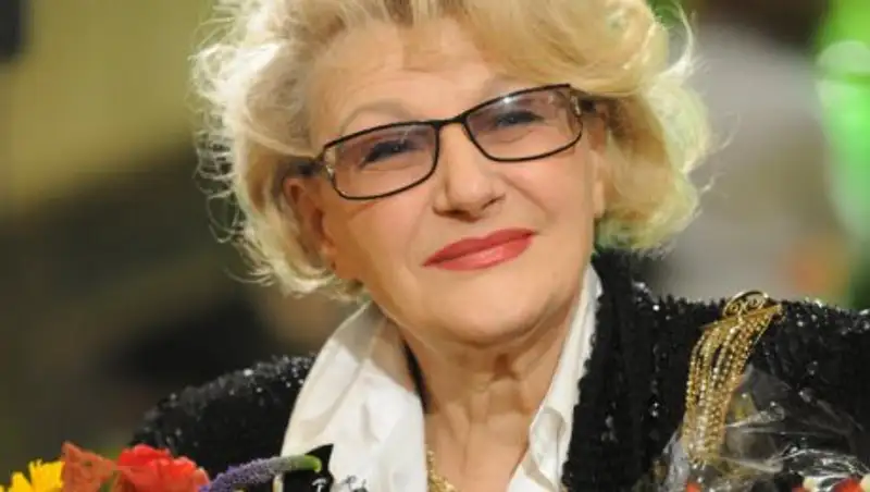 Актриса из «Девчат» сфотографировалась в купальнике в 81 год