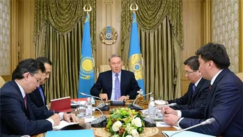 Президент указал на недостаточно эффективную работу в сфере исполнения своих поручений, фото - Новости Zakon.kz от 04.11.2013 21:41