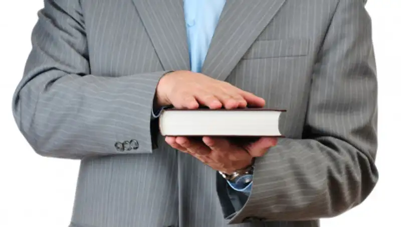 Кодекс этики госслужащих расширяет стандарты их поведения