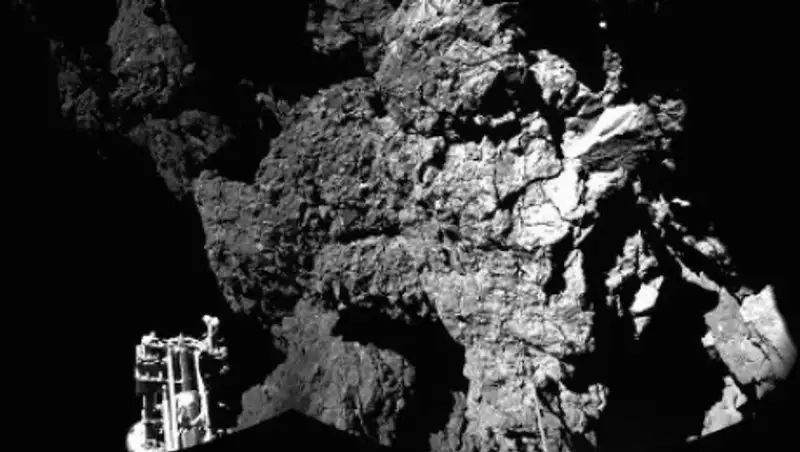 Зонд Philae обнаружил на комете органические молекулы