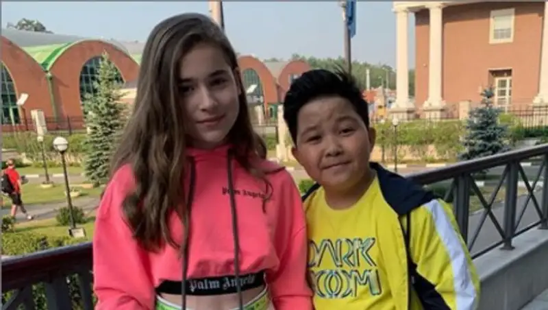 Опубликована совместная песня Ержана Максима с дочерью Алсу