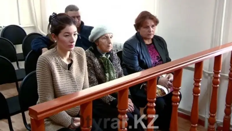 В ЮКО к 18 годам приговорен убийца, расправившийся с семьей сельской учительницы