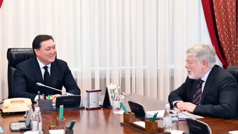 Аскар Мамин обсудил с российским послом перспективы сотрудничества в космической сфере