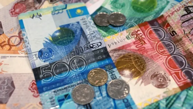 Тенге ослаб на 86,5% за 2015 год