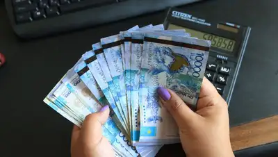 снижение ставки вознаграждения по микрокредитам, фото - Новости Zakon.kz от 29.04.2022 16:26