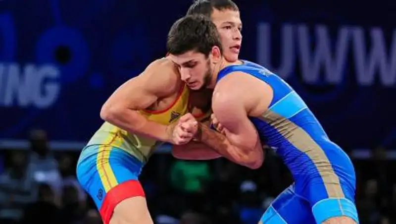 Казахстанский борец претендует на "бронзу" мирового первенства