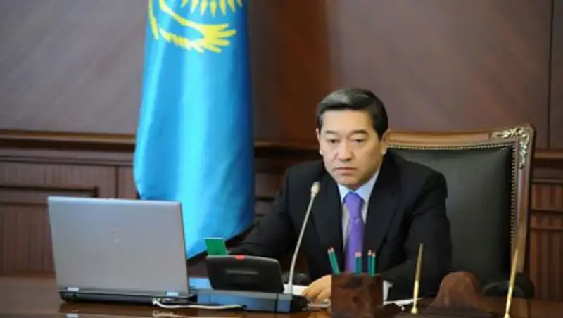 С.Ахметов обозначил приоритетные направления деятельности министерств и ведомств