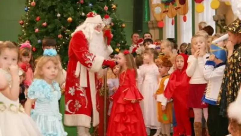 В МОН РК опровергли информацию о запрете проведения новогодних праздников в школах