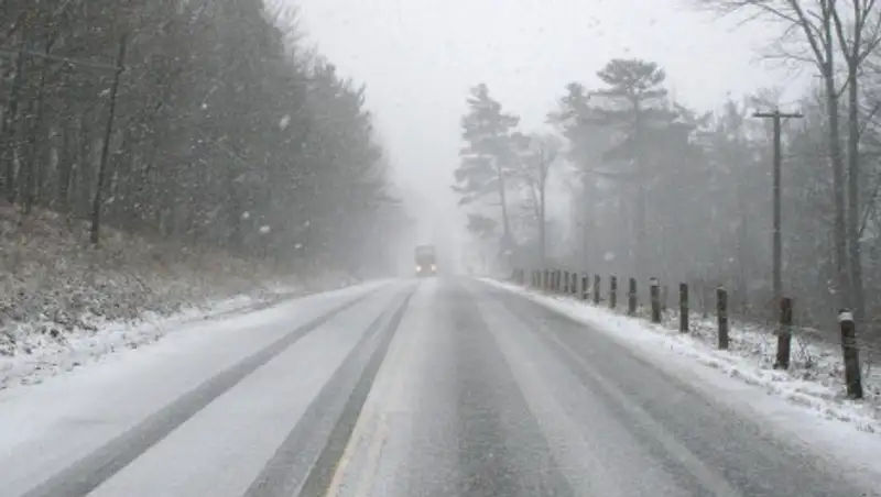 Штормовое предупреждение объявлено в ряде регионов Казахстана