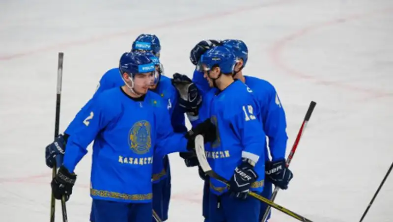 Сборная Казахстана по хоккею разгромила команду Швейцарии на Универсиаде