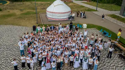 IQanat провел международный лагерь для этнических казахов из 8 стран мира, фото - Новости Zakon.kz от 18.07.2023 12:36