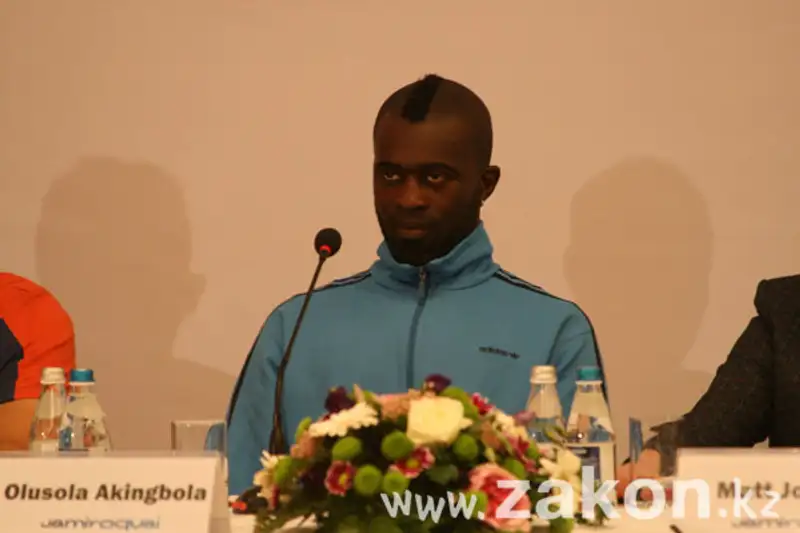 В Алматы прошла пресс-конференция с Jamiroquai (фото), фото - Новости Zakon.kz от 15.09.2012 00:52