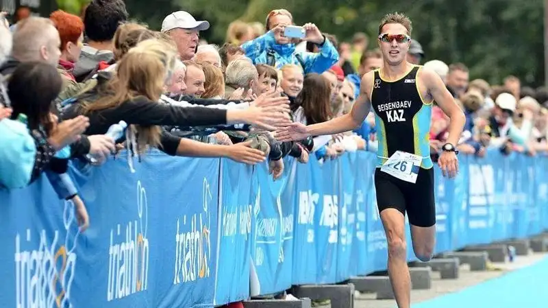 Аян Бейсенбаев завоевал бронзу Кубка Азии-2023 по триатлону