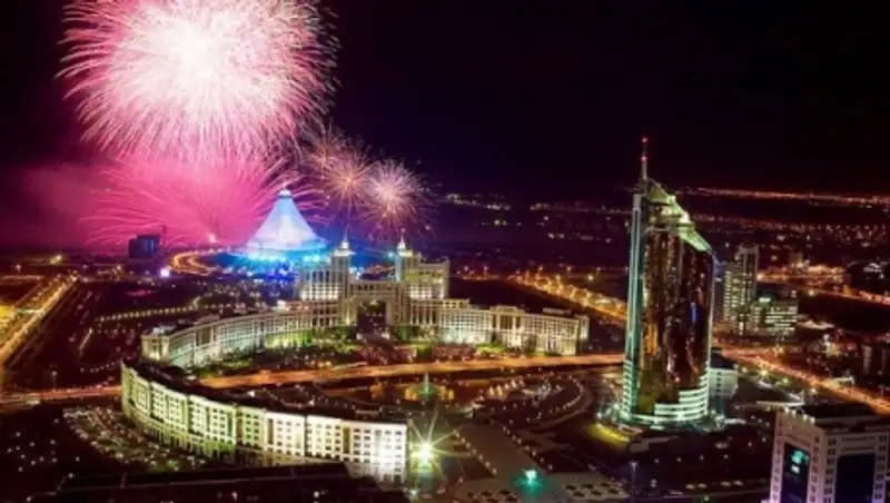 В честь Нового года в Астане пройдут сразу три праздничных салюта