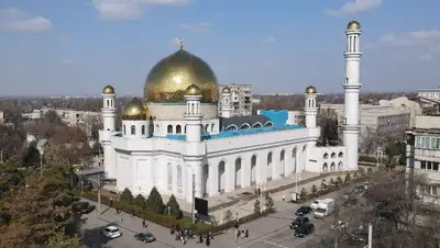 мечеть, праздник, фото - Новости Zakon.kz от 08.07.2022 16:53