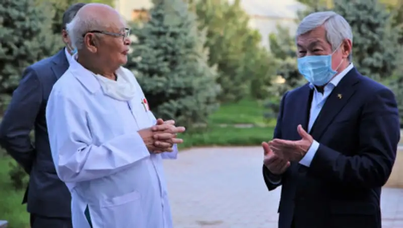 Аким области посетил ряд объектов в городе Таразе