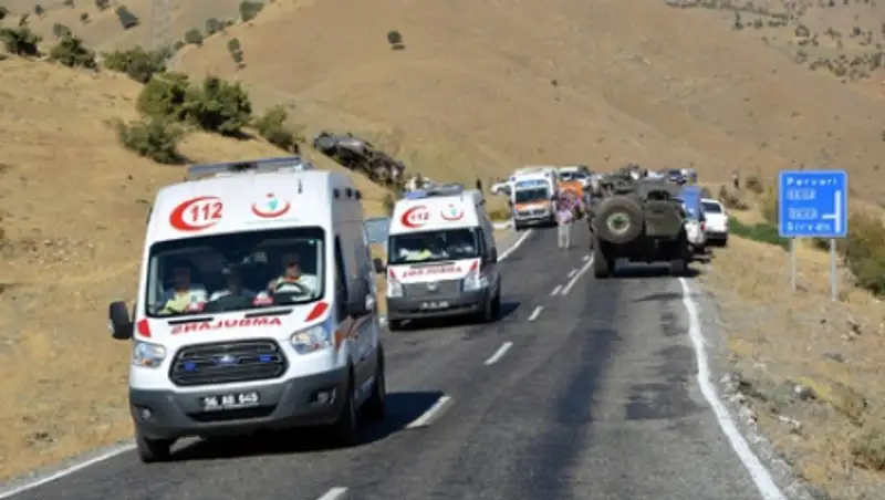 В Турции жертвами терактов стали трое полицейских