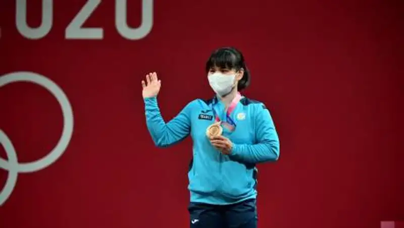 Президент НОК поздравил Зульфию Чиншанло с олимпийской медалью