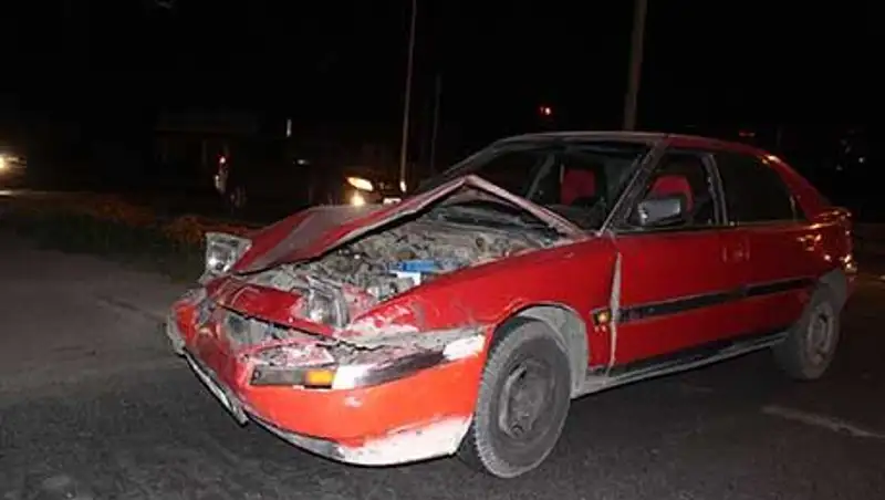 Ребенок пострадал в результате столкновения двух машин в Алматы