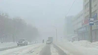 Причину плотного смога в Усть-Каменогорске назвали в Минэкологии, фото - Новости Zakon.kz от 29.11.2022 16:57