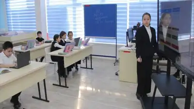 Кызылординская школьница придумала новую математическую таблицу, фото - Новости Zakon.kz от 23.05.2023 12:21