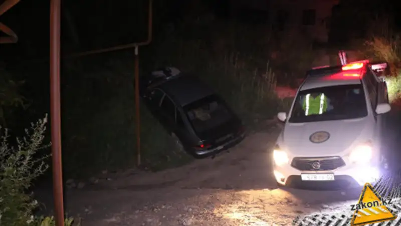 В Алматы пассажир выпрыгнул из авто, у которого отказали тормоза