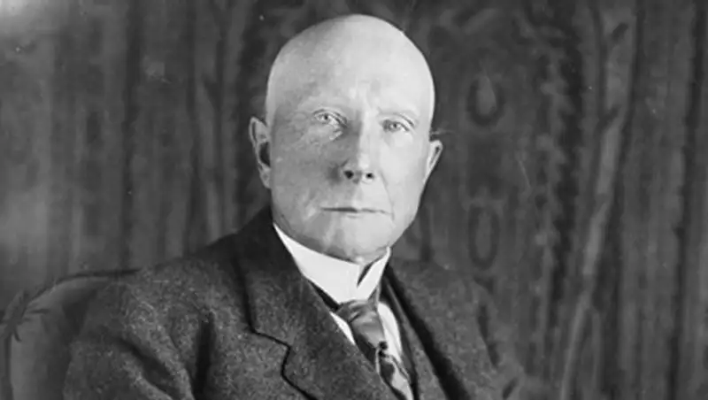 Первая семья миллиардеров: 10 фактов о Рокфеллерах