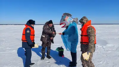 ВКО рыбаки, фото - Новости Zakon.kz от 19.02.2022 14:46