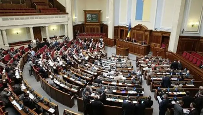 Верховная Рада хочет возобновить призыв и военную подготовку в школах