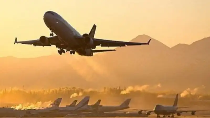 Снижение стоимости авиабилетов до конца текущего года прогнозируют в МИР РК