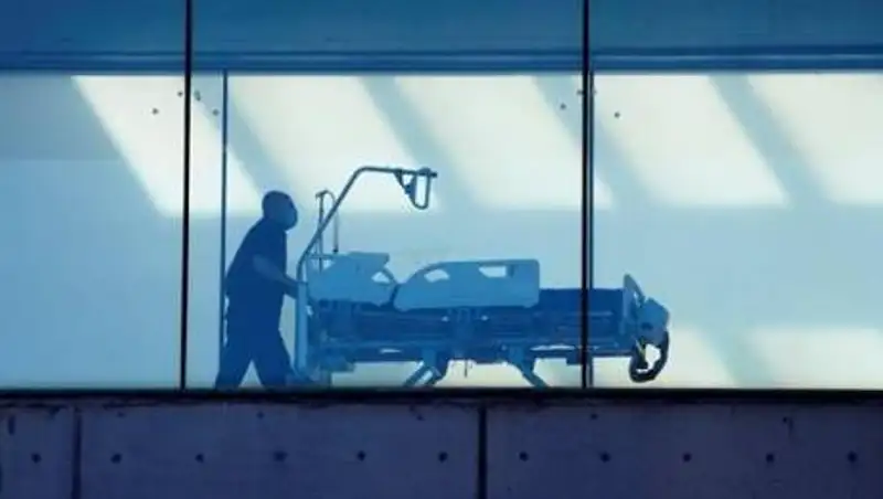 Назван повышающий вдвое риск смерти от COVID фактор