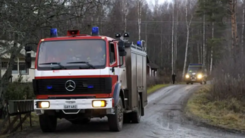 Пилот упавшего в Финляндии истребителя погиб, фото - Новости Zakon.kz от 14.11.2013 16:04