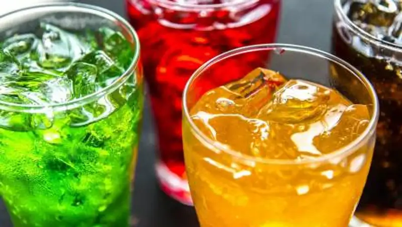 Врачи и диетологи предупредили о вреде газировки для мозга