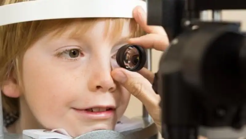 Как ювенильная макулярная дистрофия может привести к слепоте