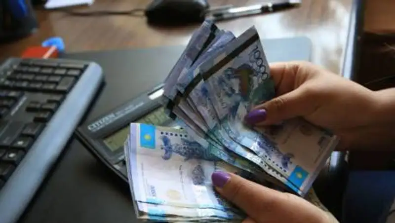 Казахстанцы будут платить за долги государства – фейк