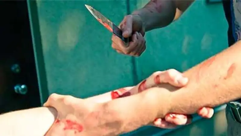 В Жанаозене ссора 15-летних подростков закончилась поножовщиной