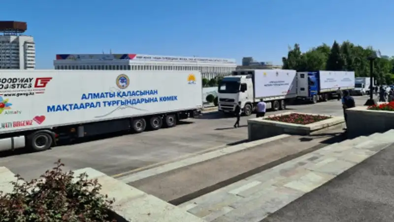 Алматы отправил 70 тонн гуманитарной помощи пострадавшим Мактааральского района