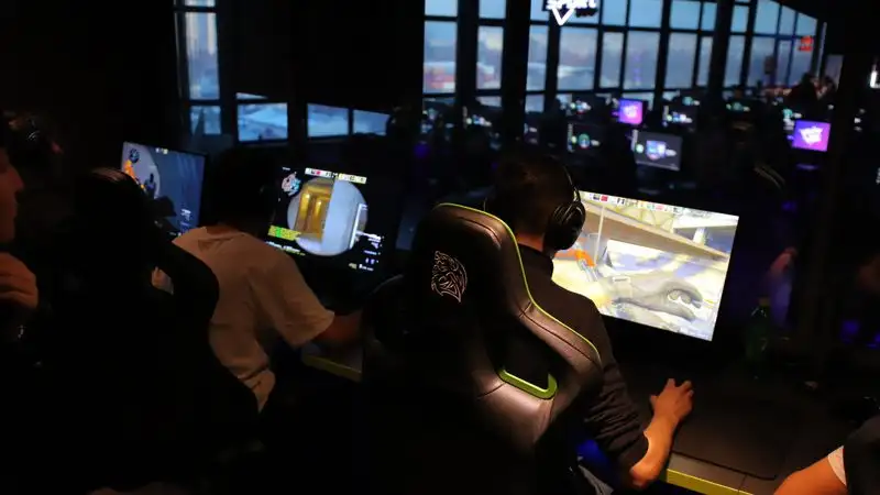 В Алматы прошел городской киберспортивный чемпионат "Alma CUP 2022" среди молодежи