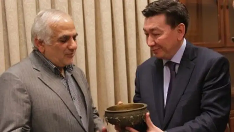 Алик Айдарбаев встретился с губернатором провинции Мазандаран