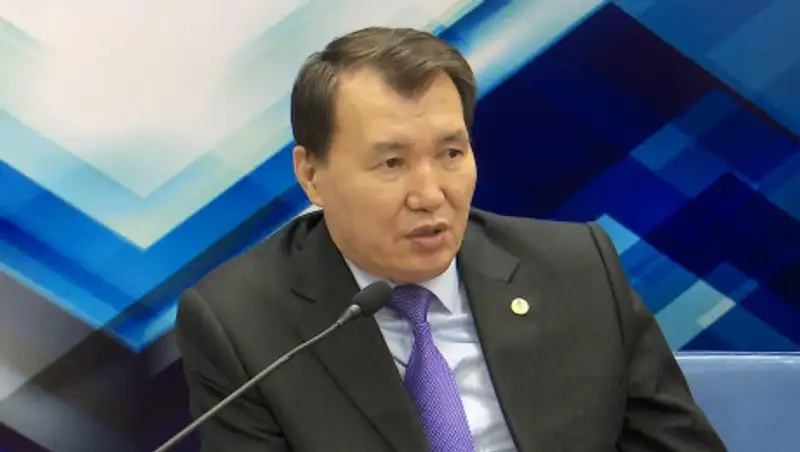 Шпекбаев: Развитие МСБ возможно только при эффективном и профессиональном госаппарате