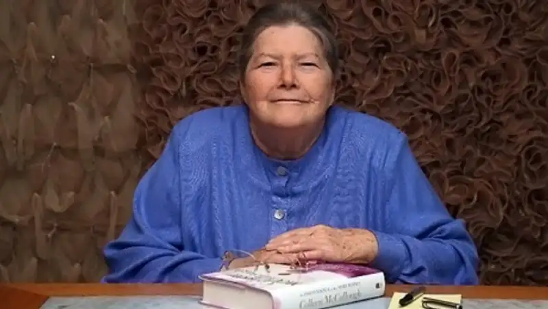 В Австралии умерла автор "Поющих в терновнике"