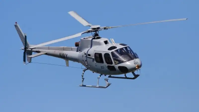 Пилот и пассажир упавшего в озеро в Ленобласти РФ вертолета погибли